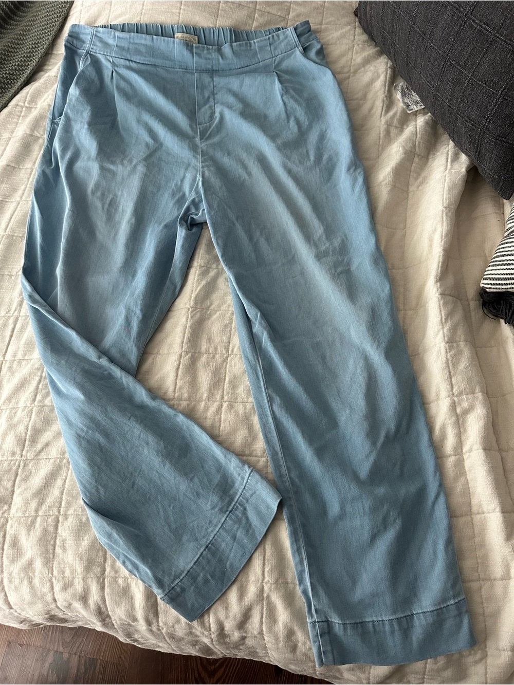 Side Stitch Light Blue Wide-Leg Women's Jeans